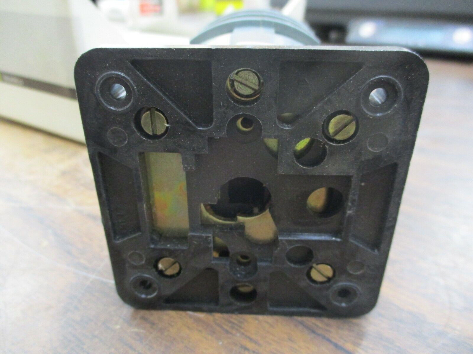 Square D Meter-Selector Switch 9003 K4F1051M 63A 11KW 660V New Surplus