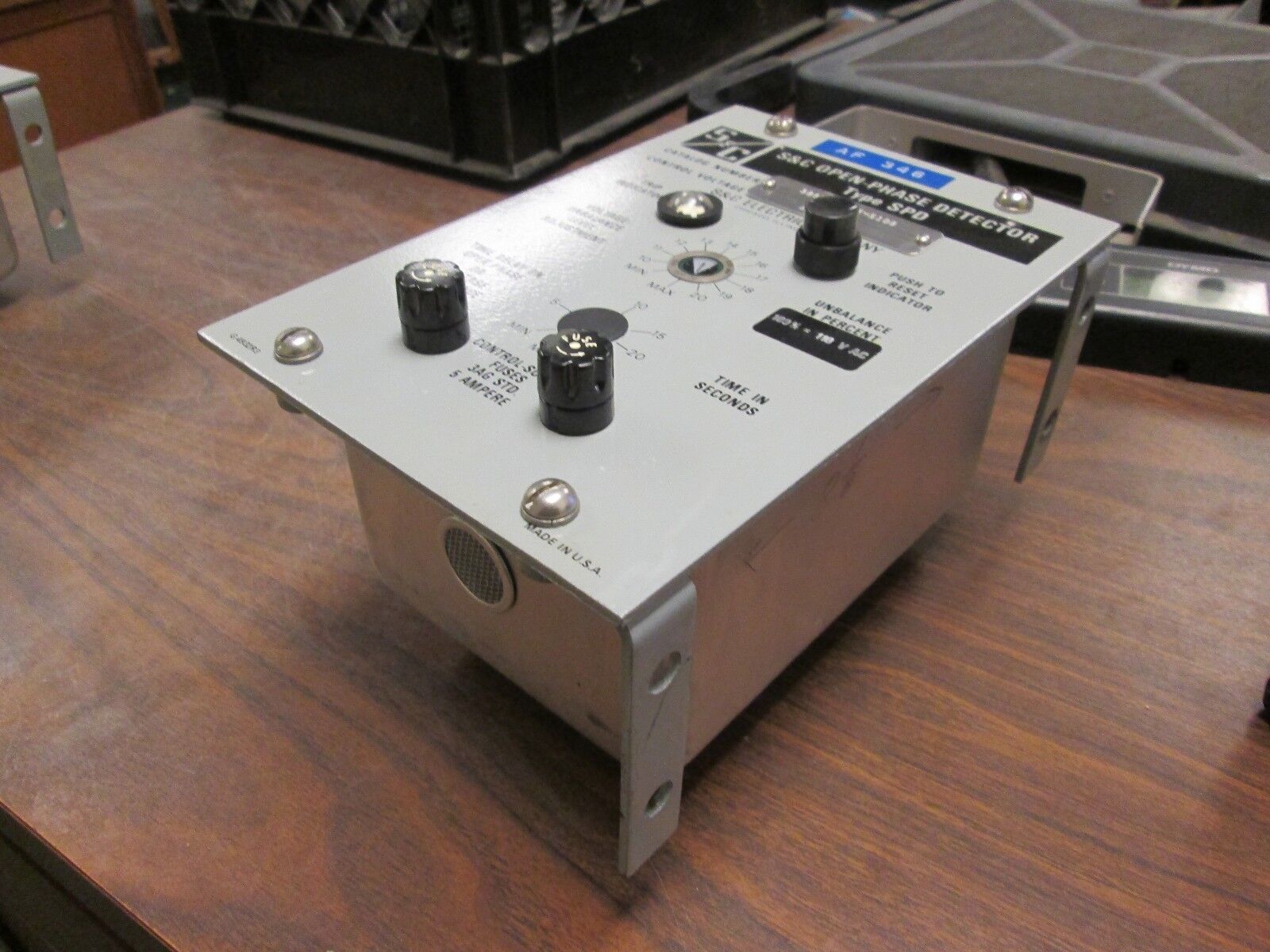 S&C Type SPD Open-Phase Detector 38870R2-DK-S108 120VAC Used