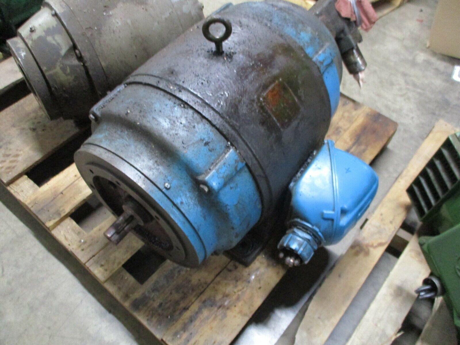 Vickers Vane Pump w/ Motor F32520V14A81BC 10130 50HP 1200RPM 220/440V 126/63A