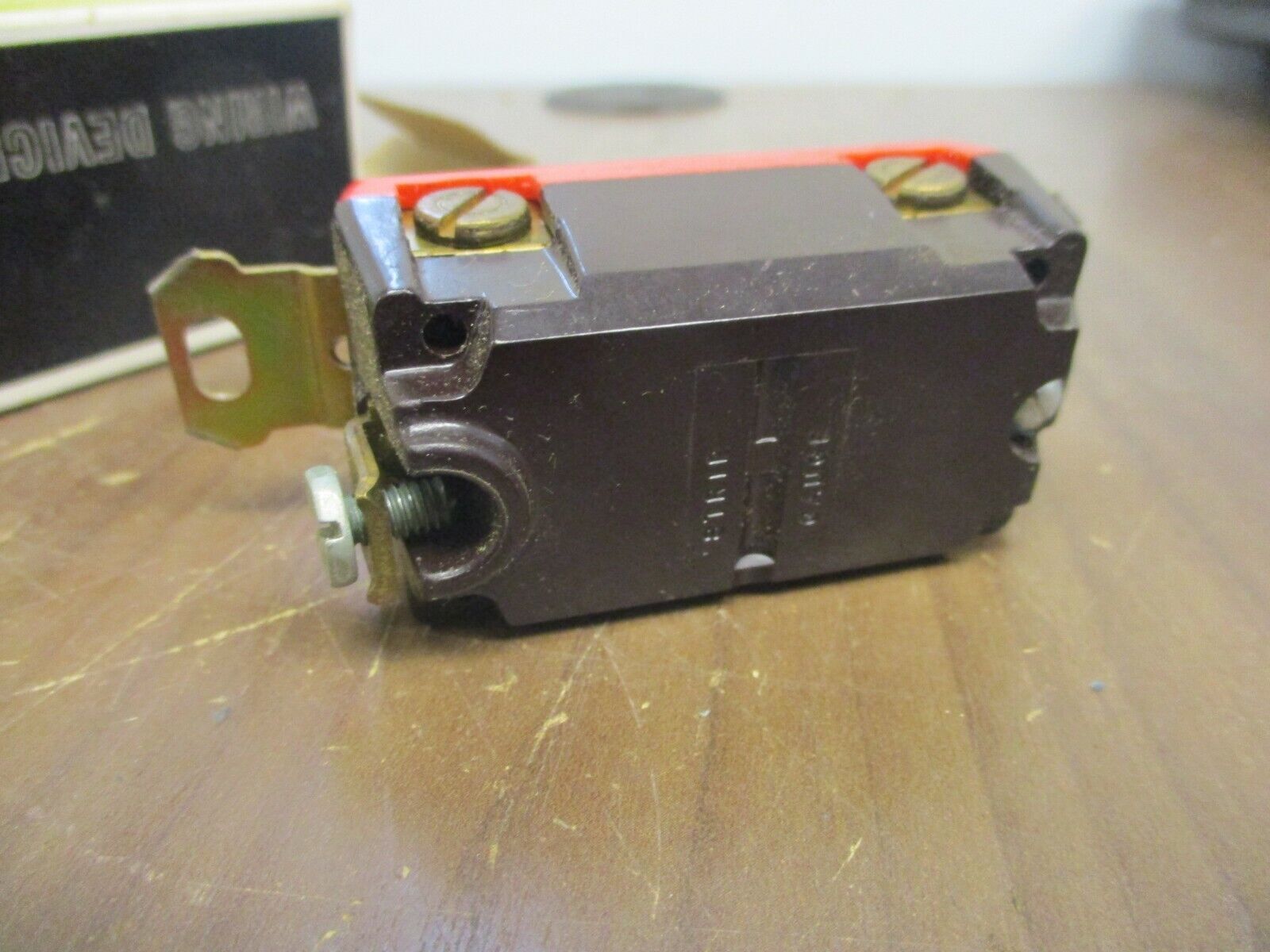 GE Grounding Switch 5952-2G 20A 120V Red New Surplus **Missing Mounting Screws**