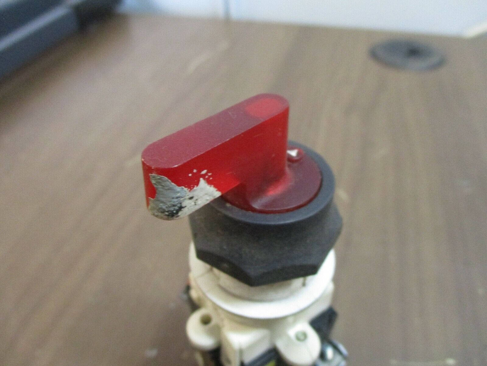 Westinghouse Illuminated Selector Switch PB1T1P Model B 120V 60Hz Red, Used