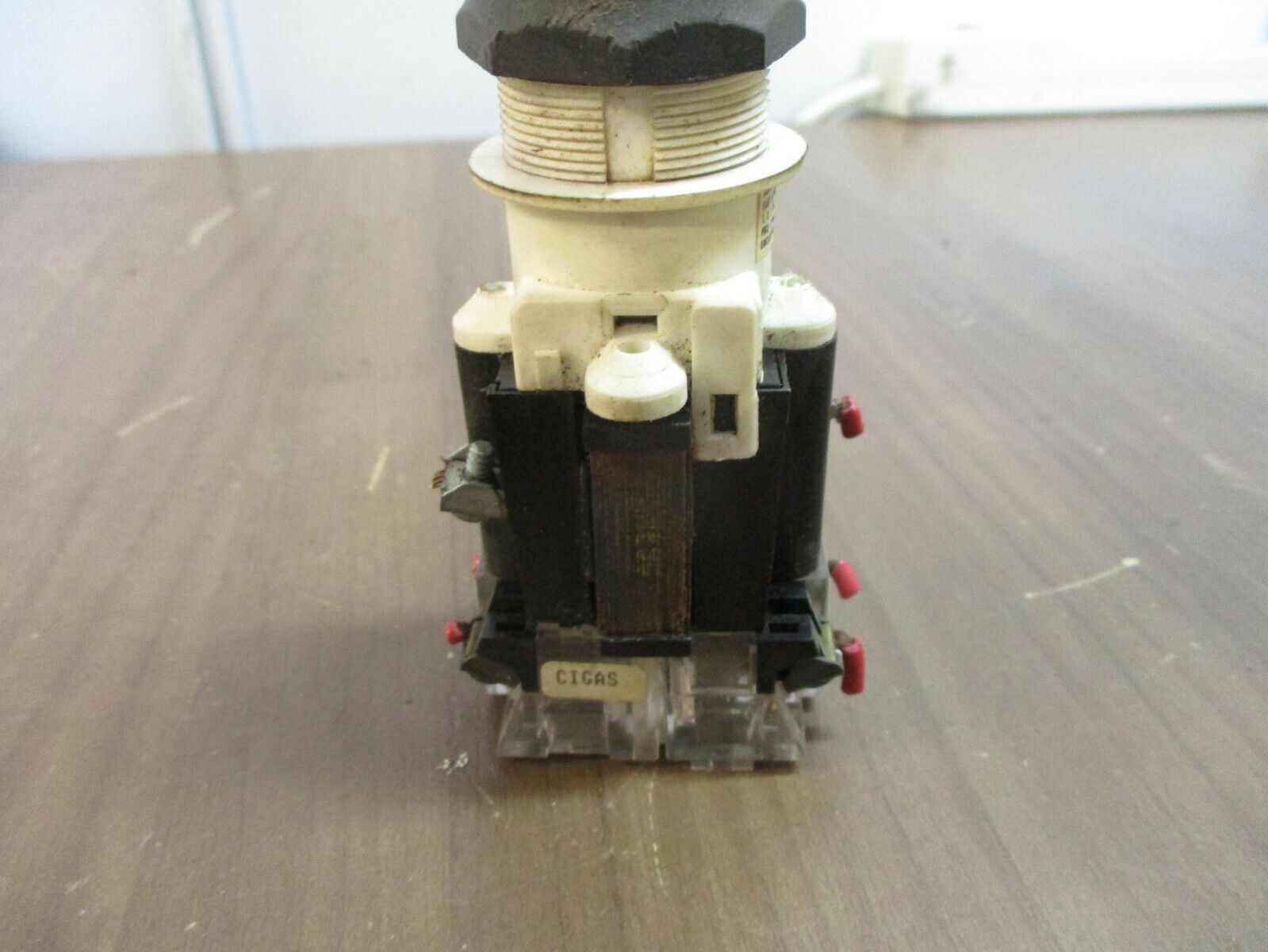 Westinghouse Illuminated Selector Switch PB1T1P Model B 120V 60Hz Red, Used