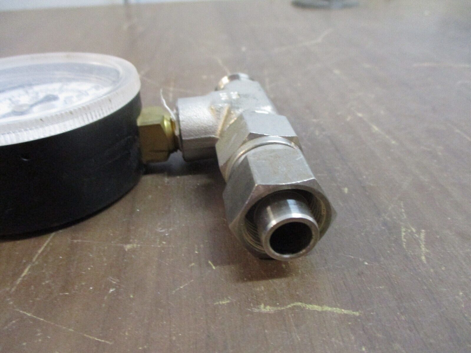 Marsh Pressure Gauge Range: -30 to 30 PSI Used