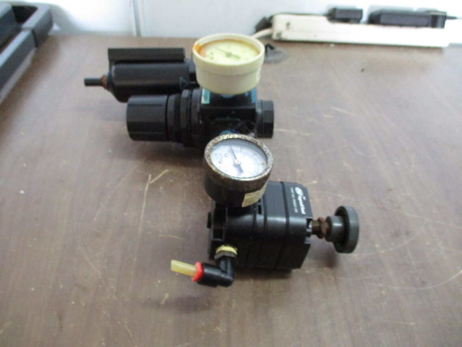 Wilkerson Filter Regulator F18-03-SH00 / R18-03-F000 Used
