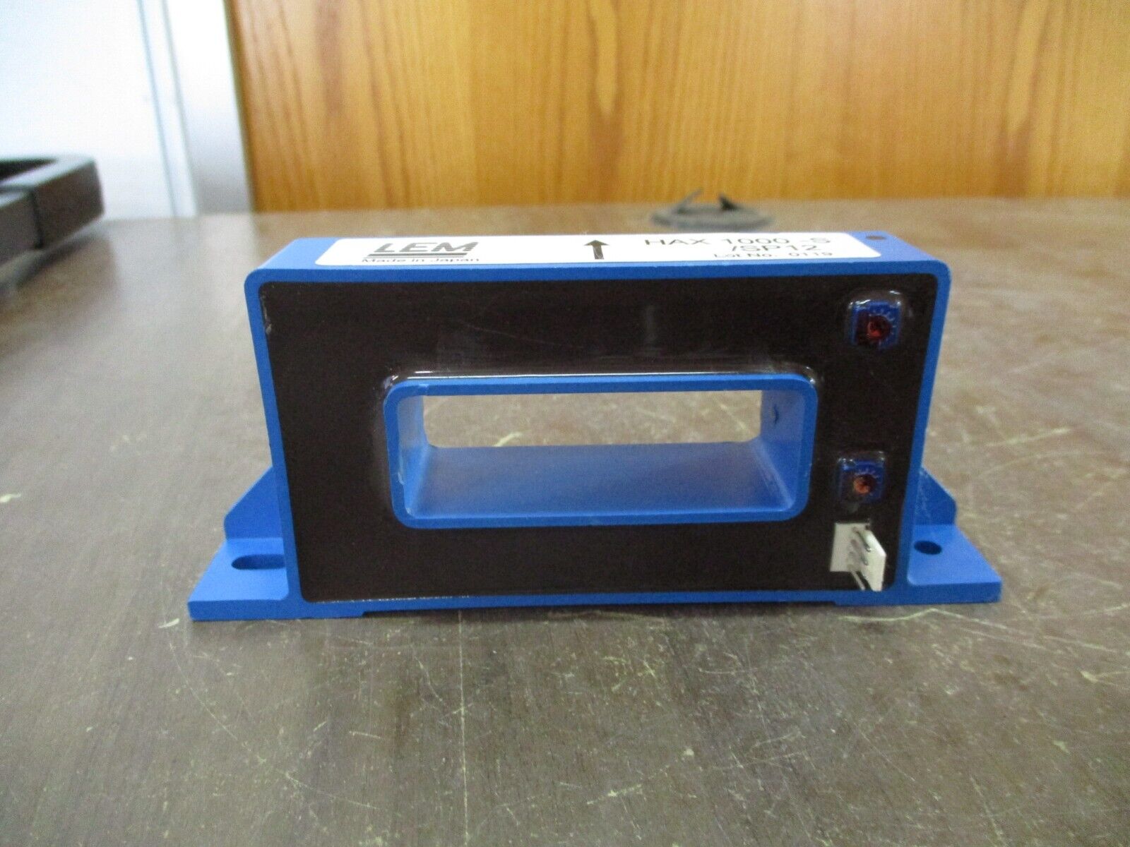 LEM Current Transducer HAX1000-S/SP12 Used