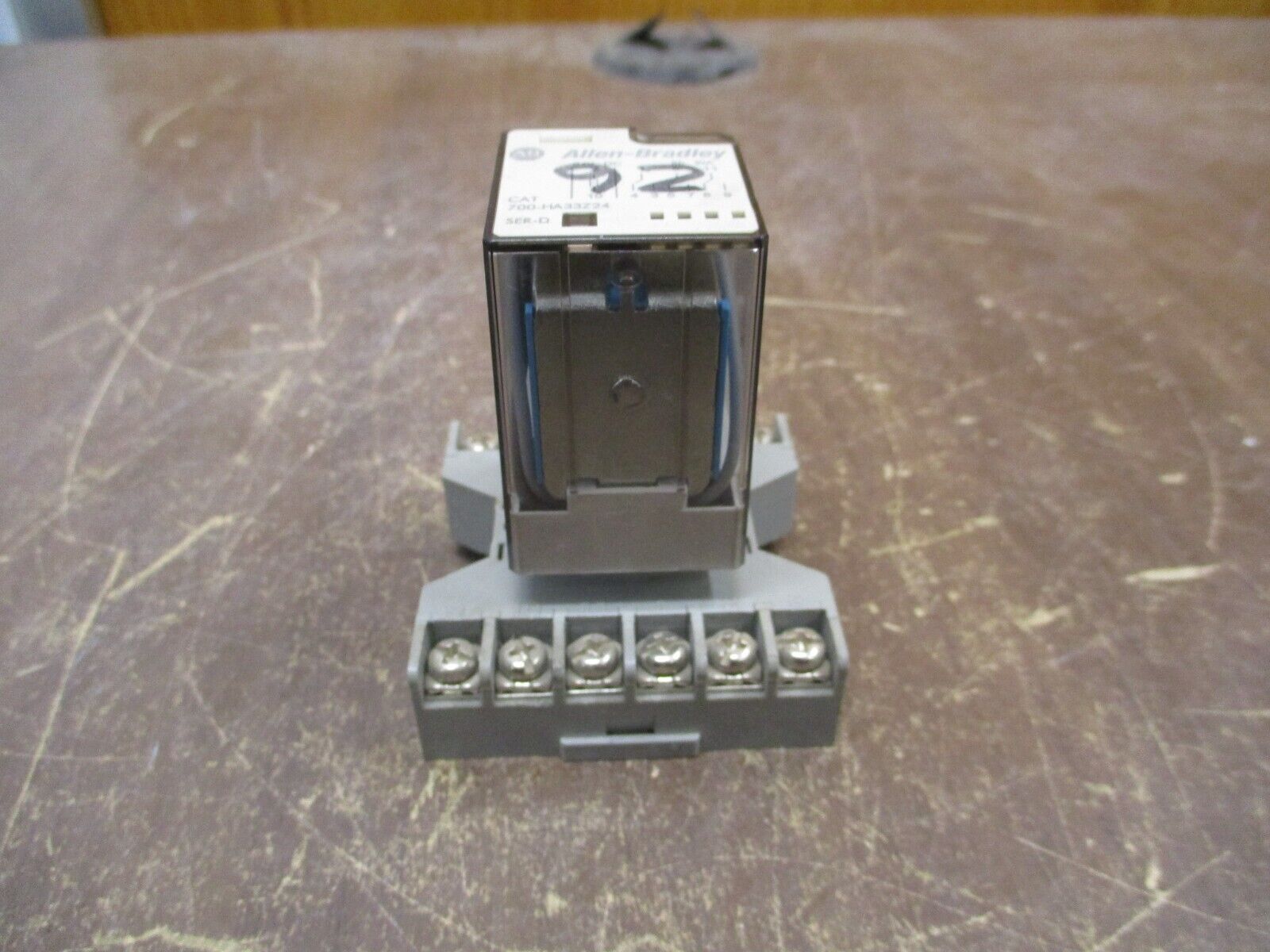 Allen-Bradley Relay 700-HA33Z24 24VDC Coil w/ Base Used