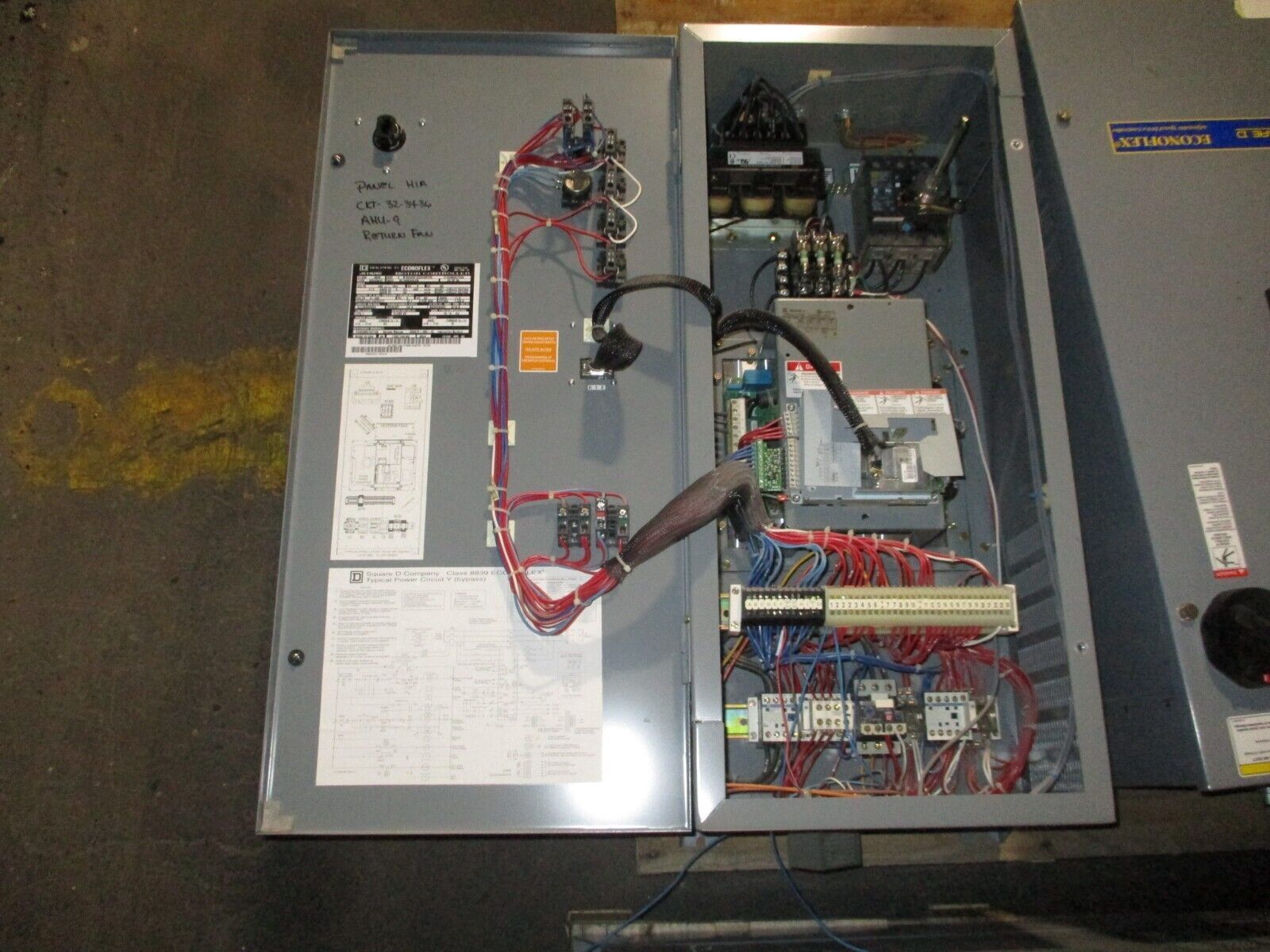 Square D Econoflex Altivar AC Drive w/ Bypass 8839 58EGG4VY Ser. A 7.5HP 3Ph