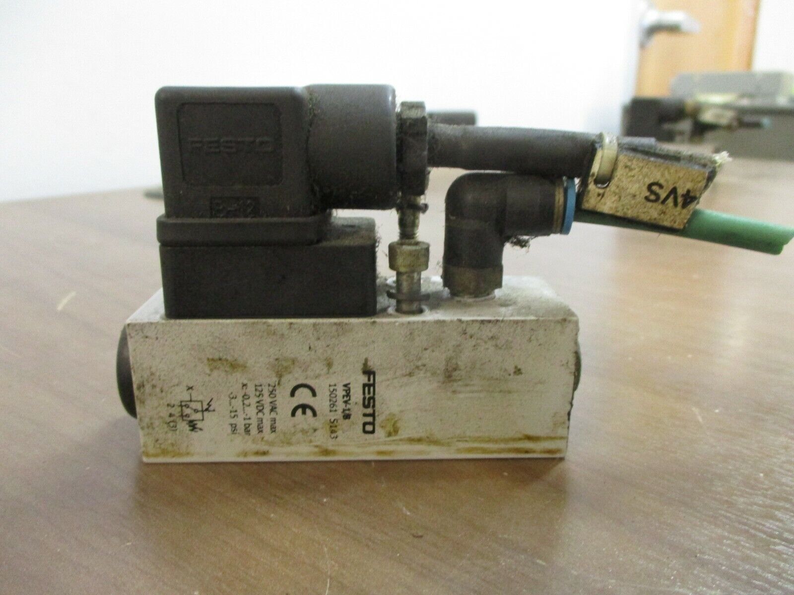 Festo Vacuum Switch VPEV-1/8 250VAC 125VDC -3 - -15PSI Used