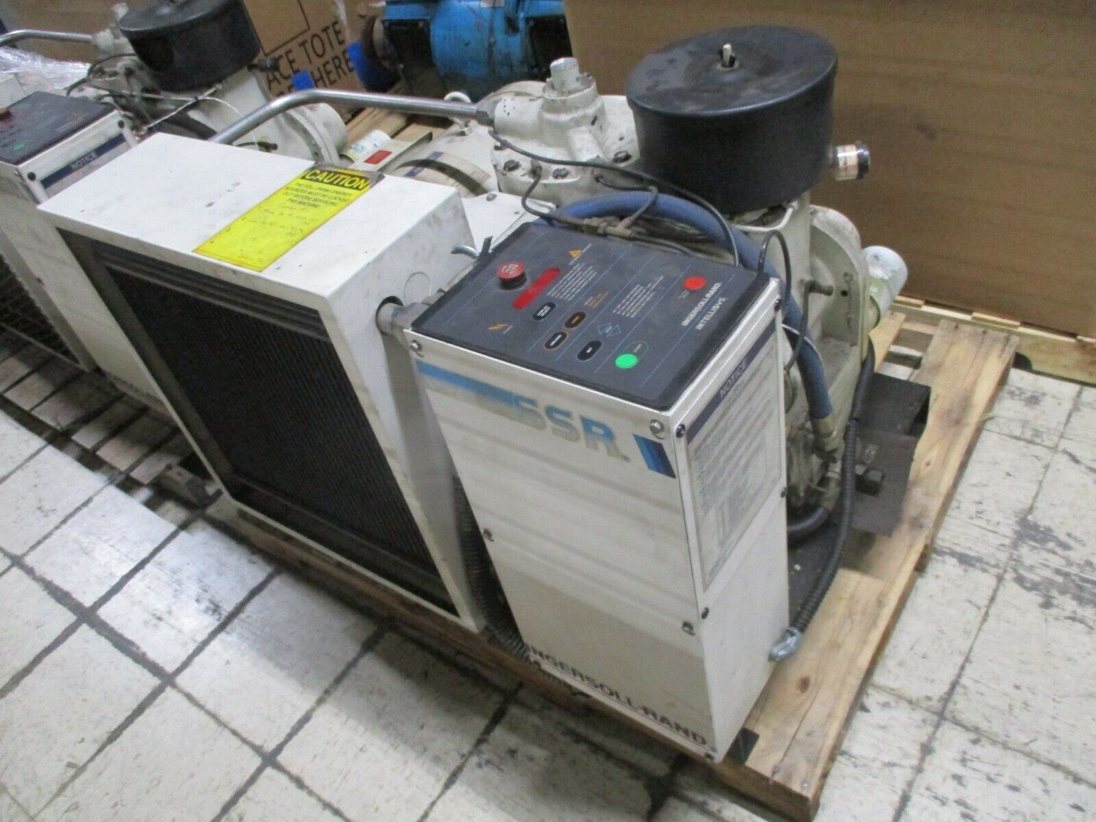 Ingersoll-Rand SSR Compressor U40H-SP 40HP 125PSIG 230/460V 110/55A 3Ph Used