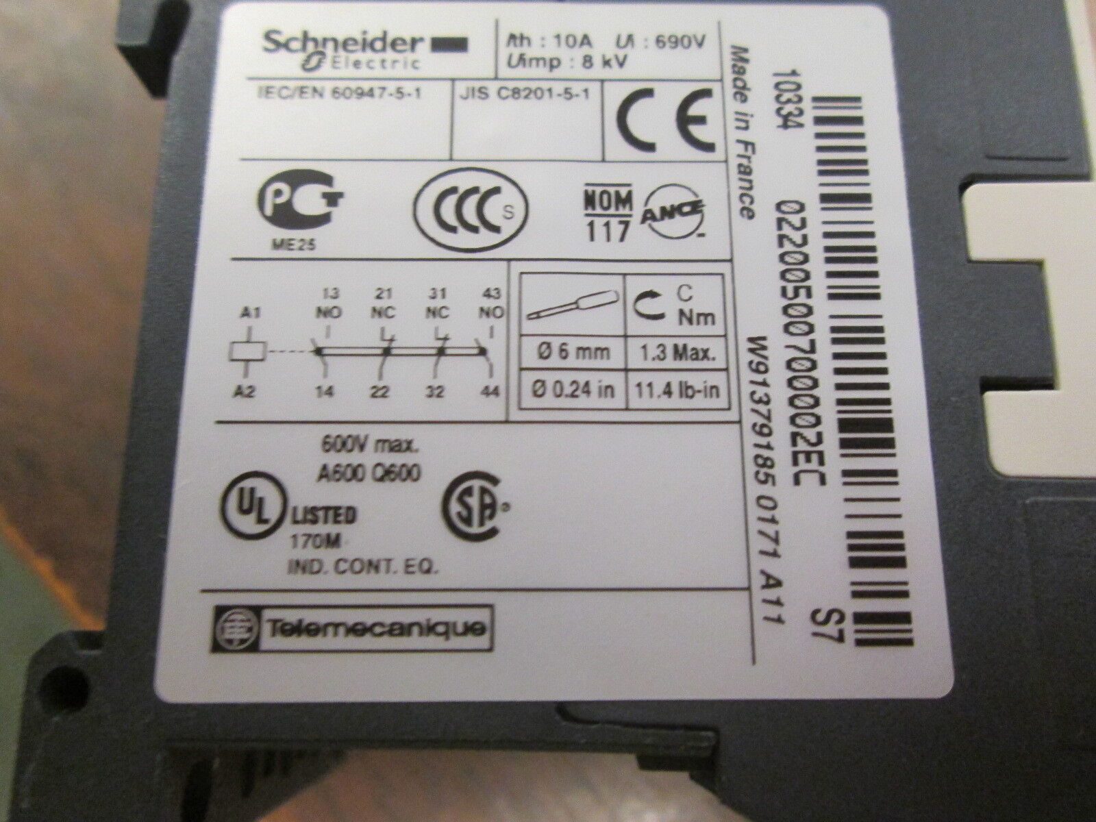 Schneider Electric Contactor CA2KN 22S7 500V 50/60Hz 10A Used