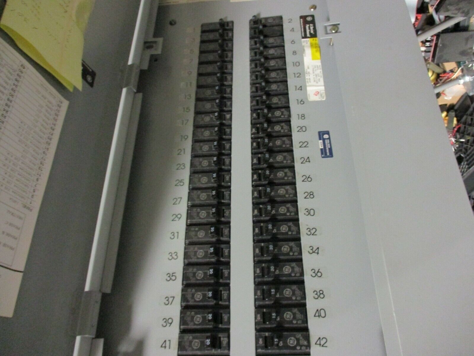 GE Main Breaker Circuit Breaker Panel w/Surge Suppressor AQU3422MBX 225A Max 3Ph