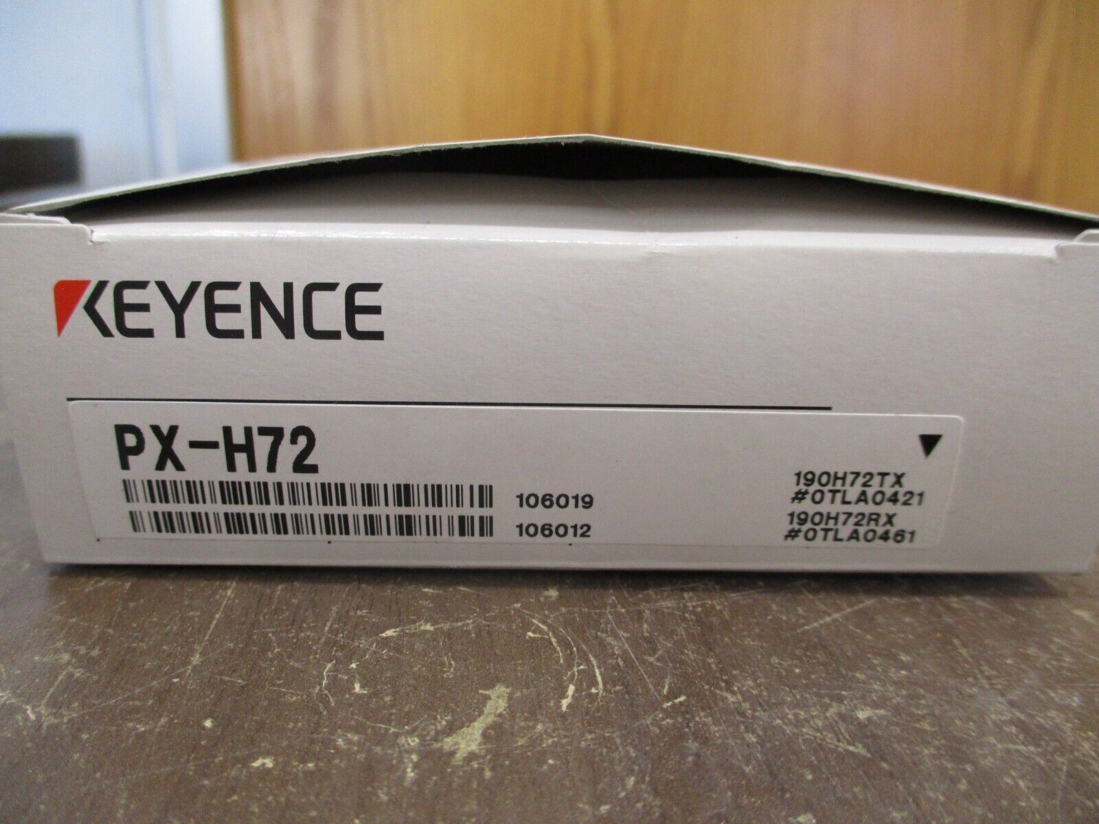 Keyence Photoelectric Sensor PX-H72 New Surplus
