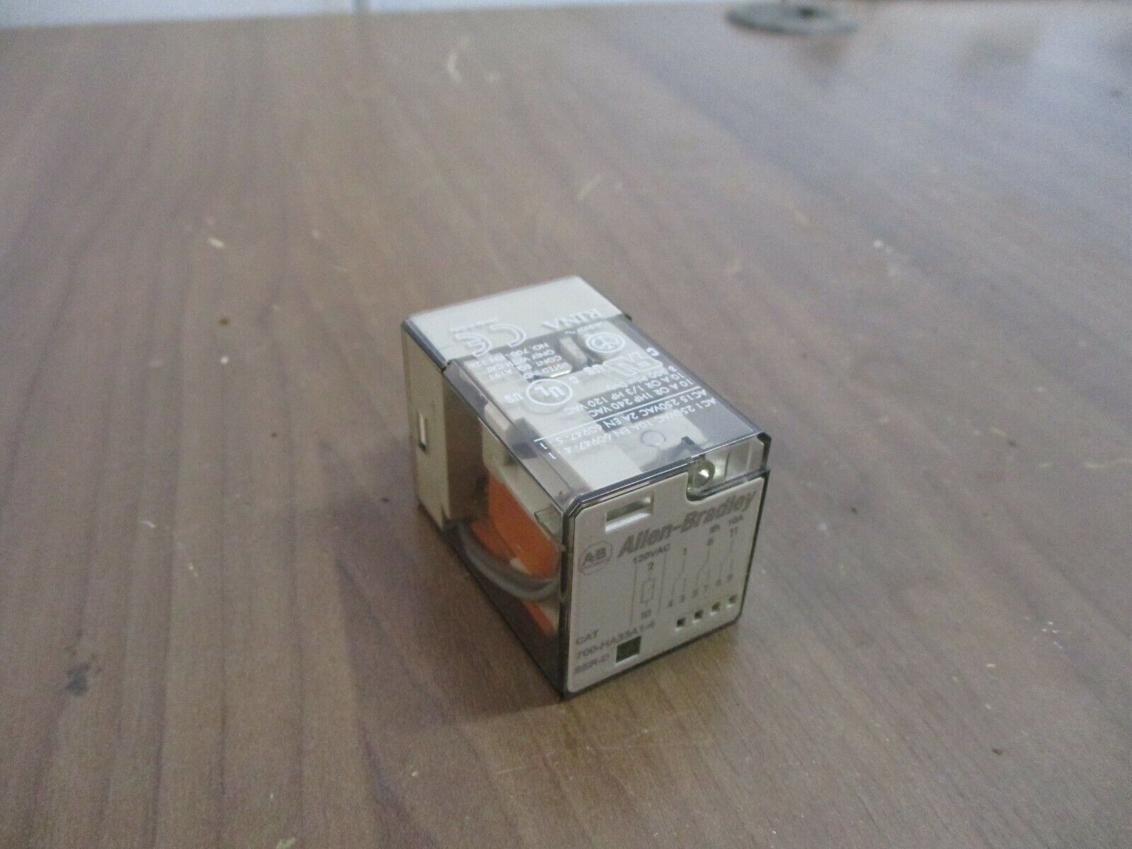Allen-Bradley Relay 700-HA33A1-4 Ser. D 10A 120V 50/60Hz New Surplus