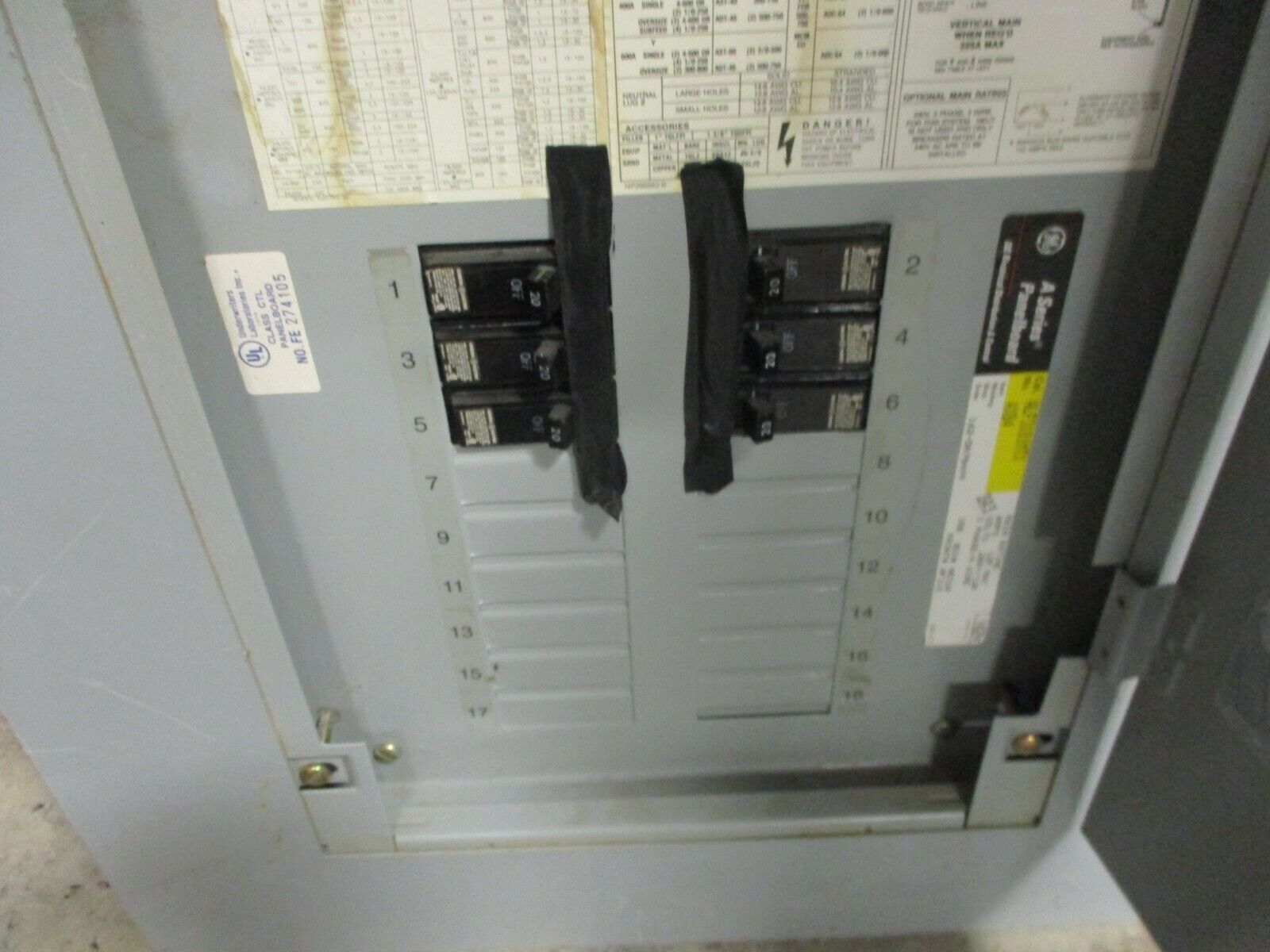 GE Main Lug Breaker Panel ALF3181MTX AXB4 125A Max 208Y/120V 3Ph 4W 18-Slot Used