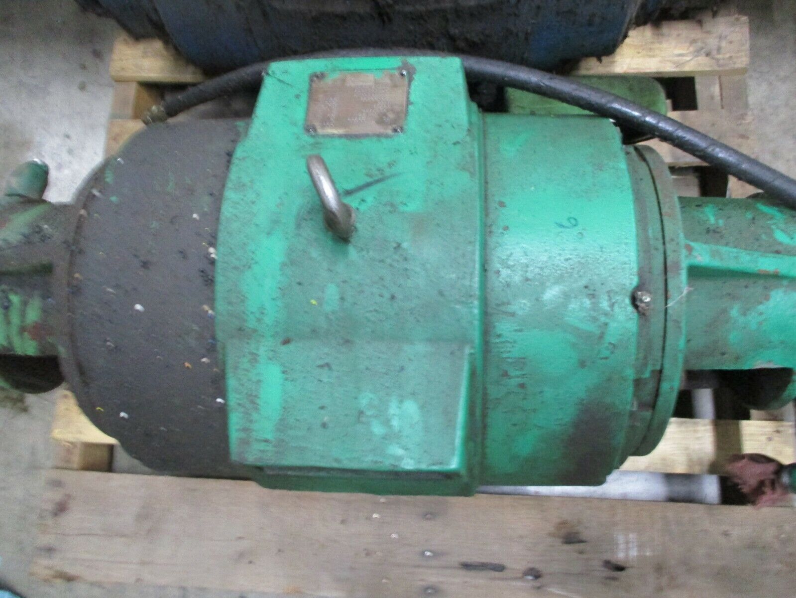 Vickers Vane Pumps w/ Motor 3520V25A5 25HP 1200RPM 230/460V 64/32A Used