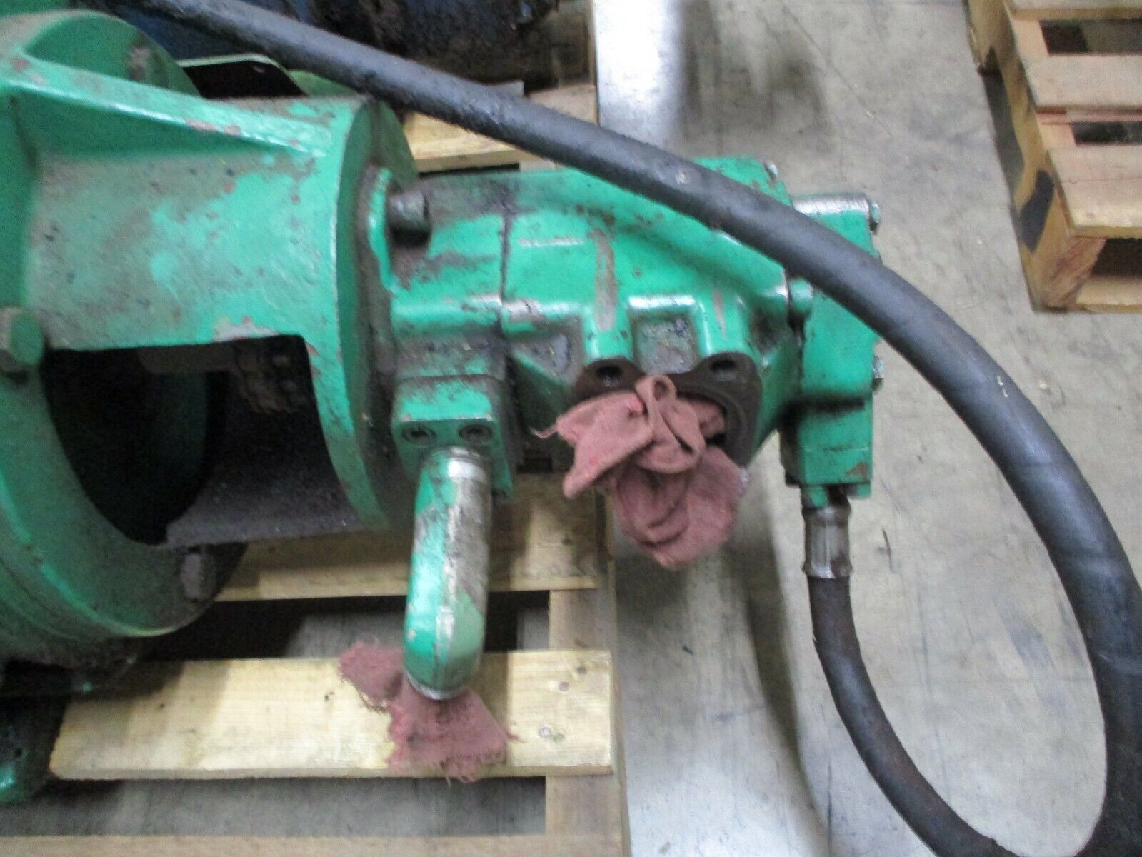 Vickers Vane Pumps w/ Motor 3520V25A5 25HP 1200RPM 230/460V 64/32A Used