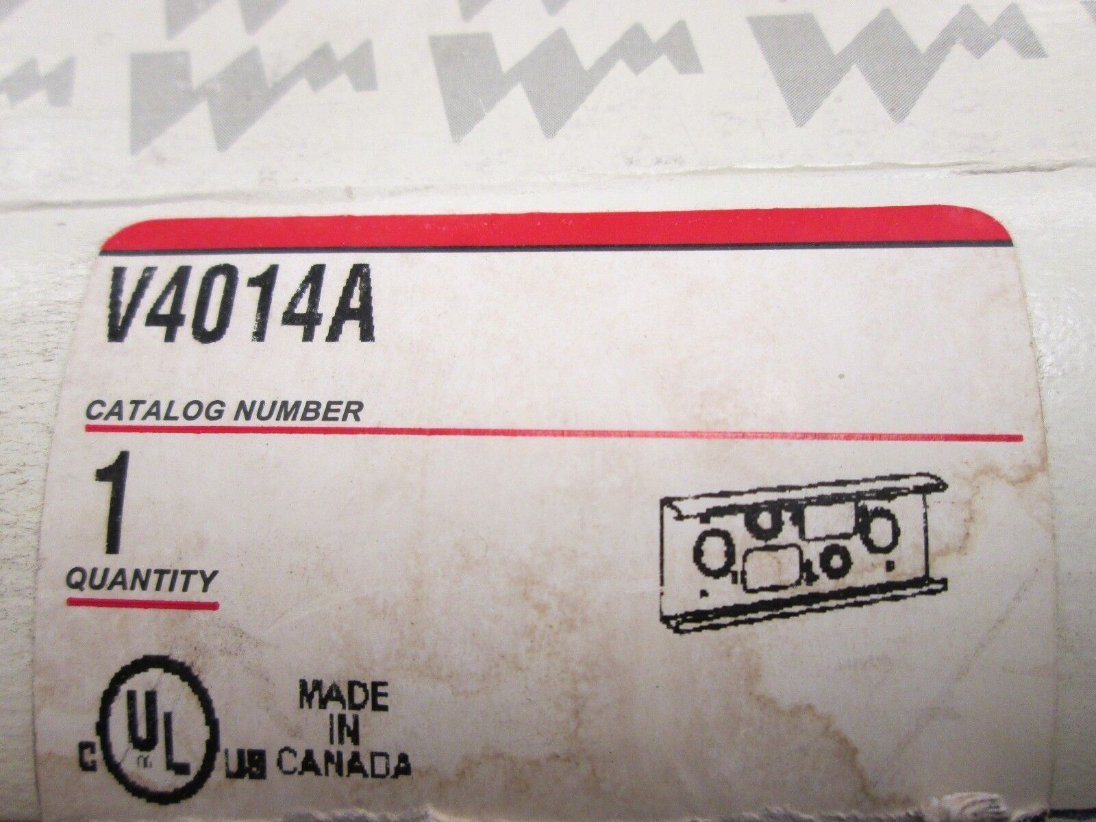Wiremold Wall Box Connector V4014A Ivory New Surplus