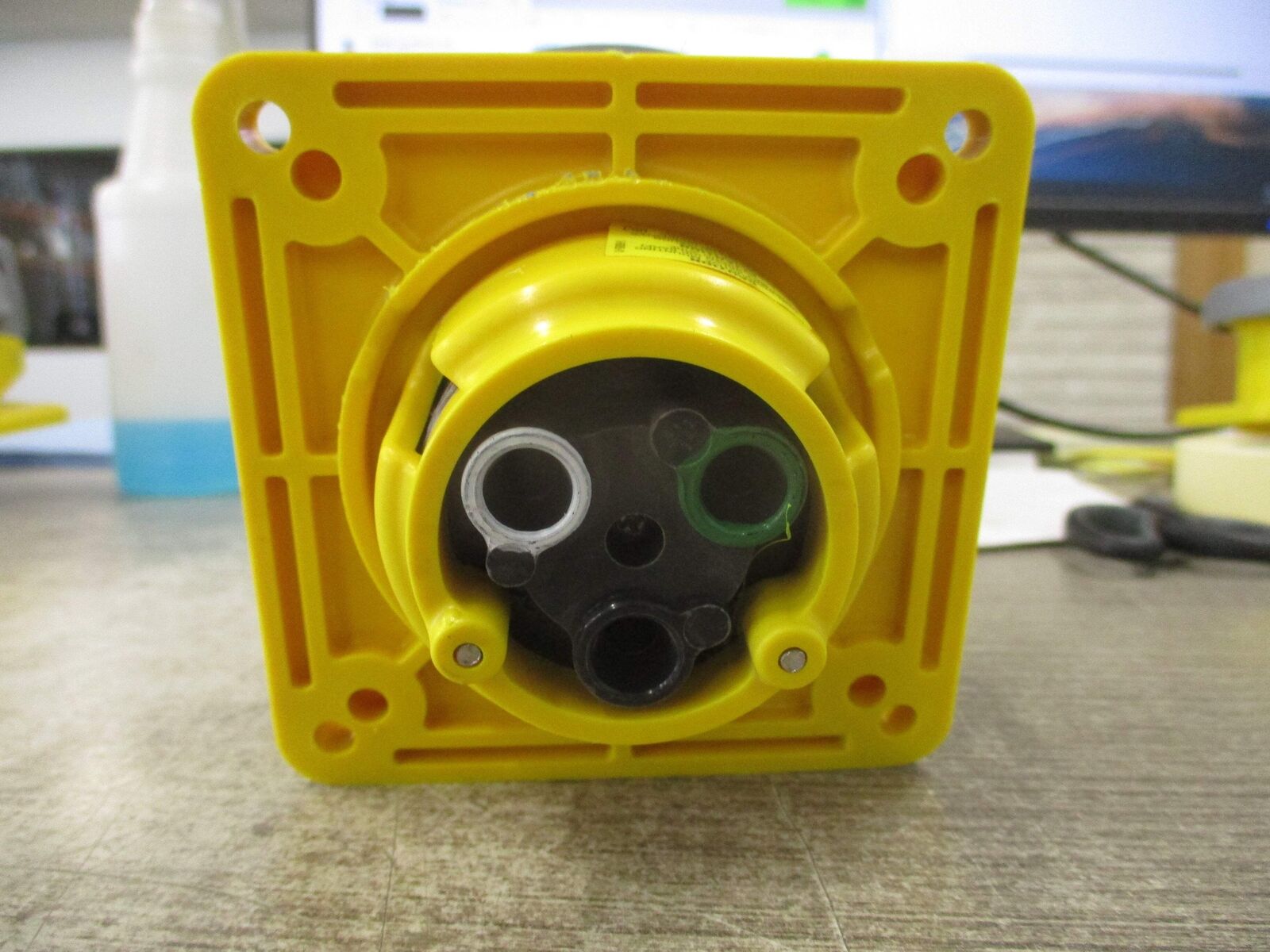 Hubbell Receptacle 330R4W 30A 125V Used