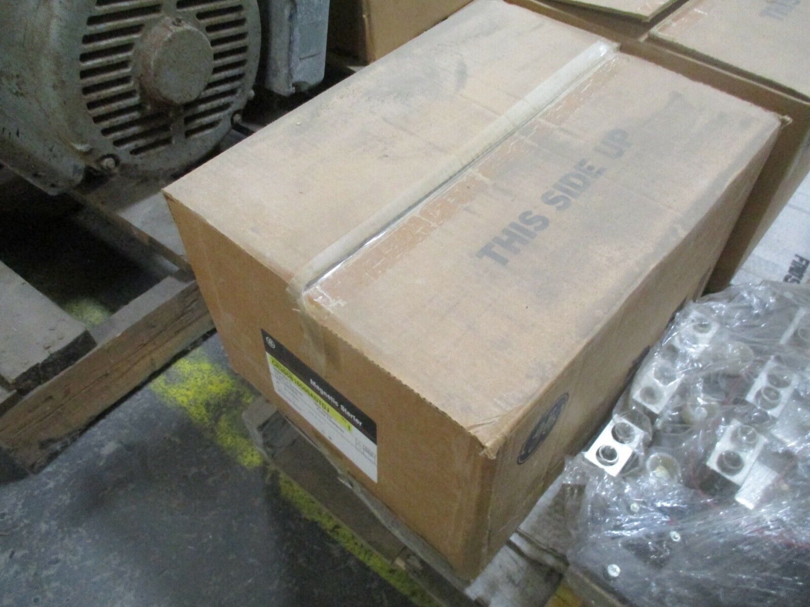 GE Size 0 Enclosed Starter CR306B16500ADTDJ 460V 3P 24V Coil New Surplus