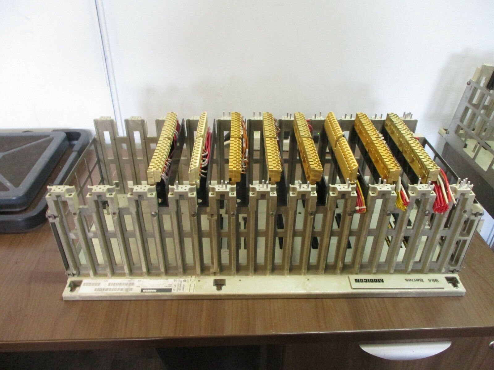 AEG Modicon AS-H827-209 PLC Rack AS-9536-000 Used