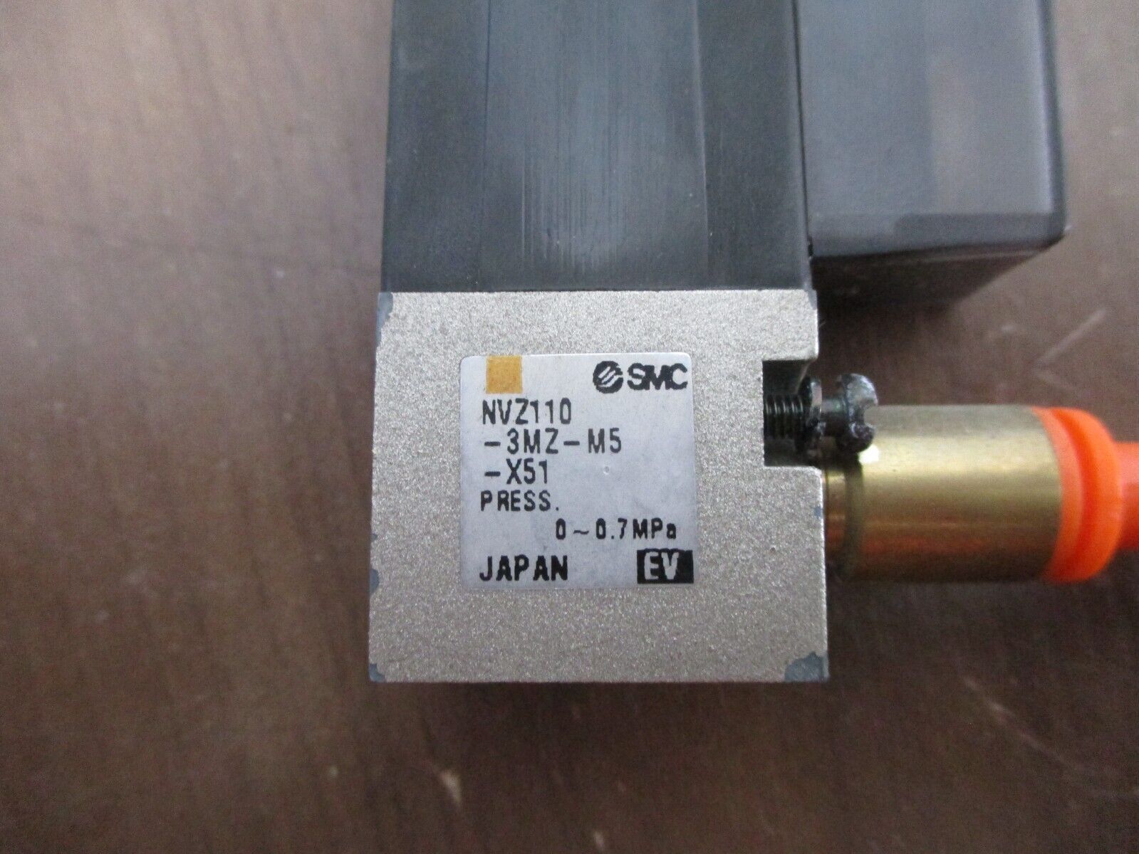 SMC Solenoid Valve NVZ110-3MZ-M5-X51 0-0.7 MPA Used