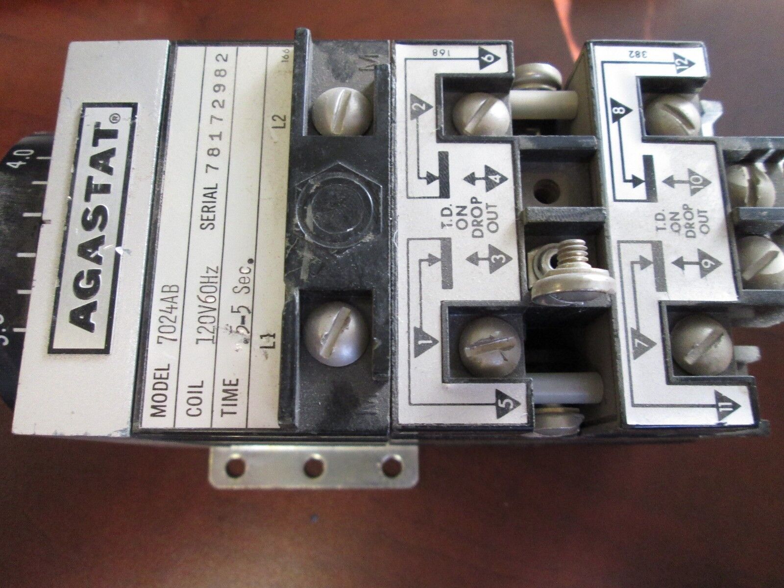 Agastat Timer 7024AB 120 V 60 Hz .5-5 sec