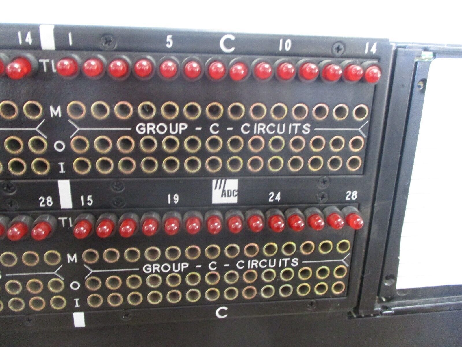 ADC DSX-1 Cross Connect D1M-1A0015 42/56VDC 2A Used