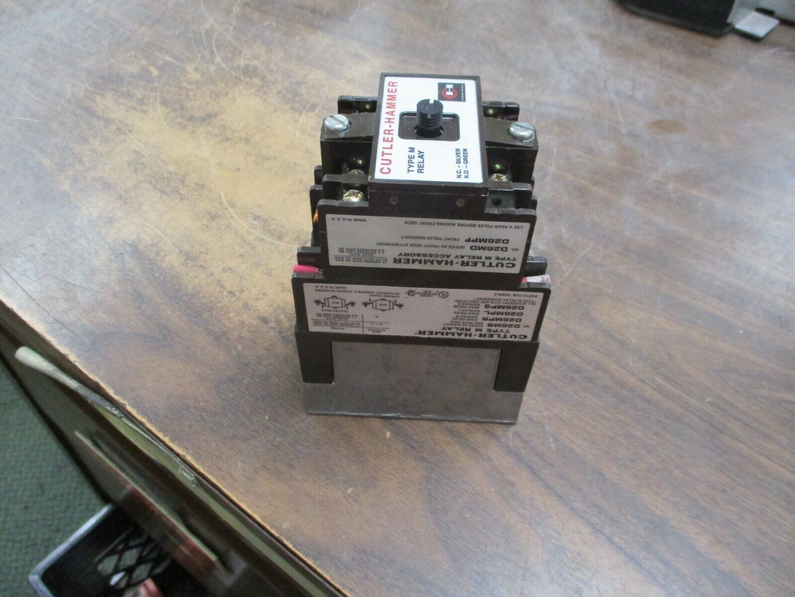 Cutler-Hammer Type M Relay w/ Accessory D26M/D26MD 120V Coil Used