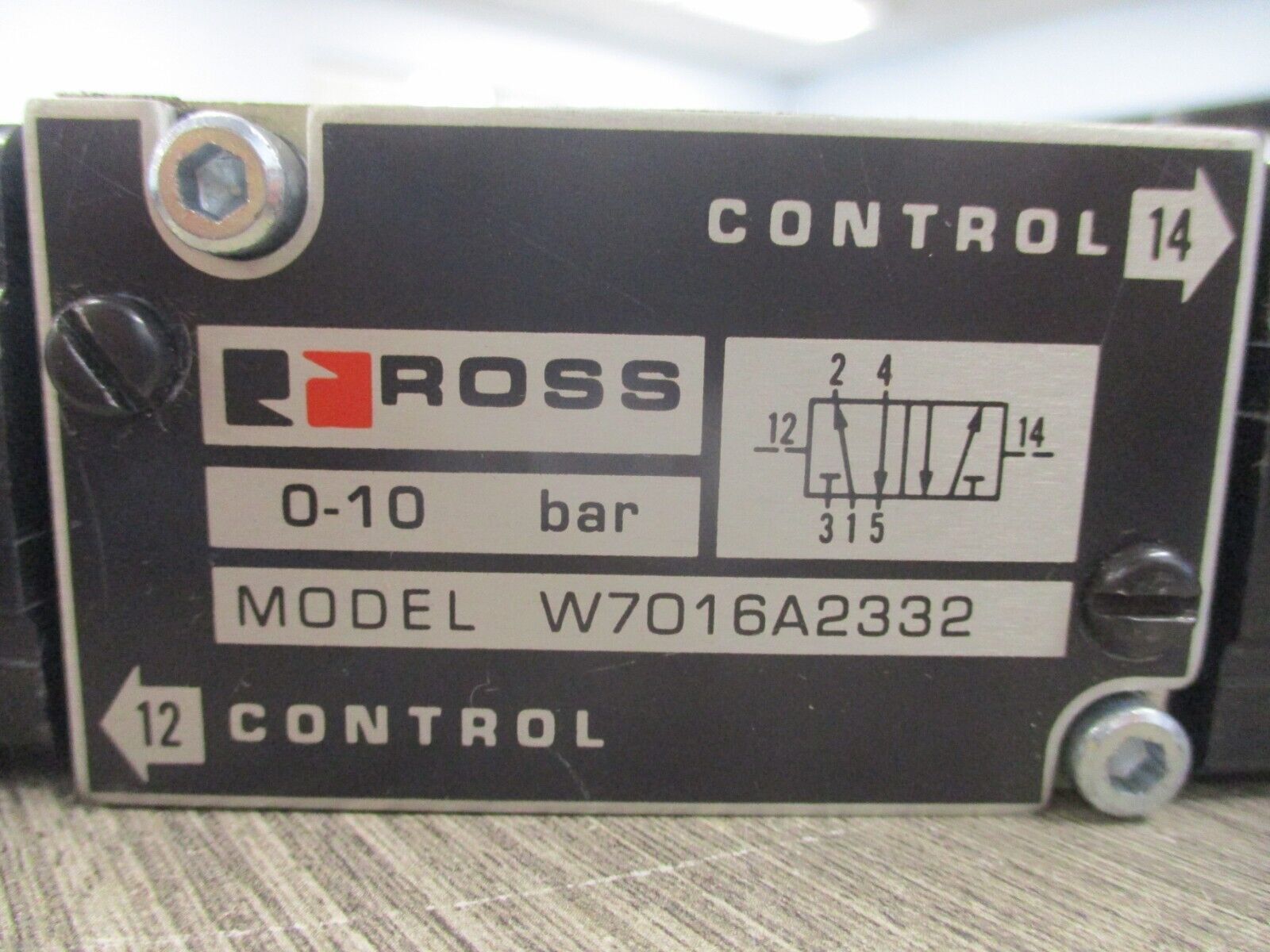 Ross Solenoid Valve W7016A2332 100-130V 60HZ New Surplus