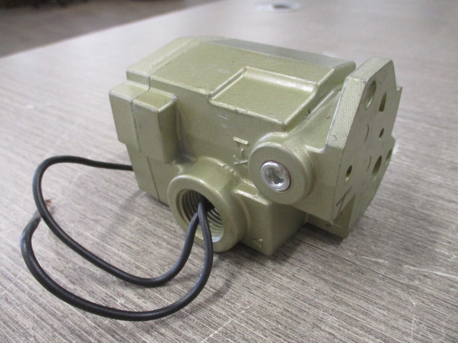 Ross Solenoid Valve W7016A2332 100-130V 60HZ New Surplus