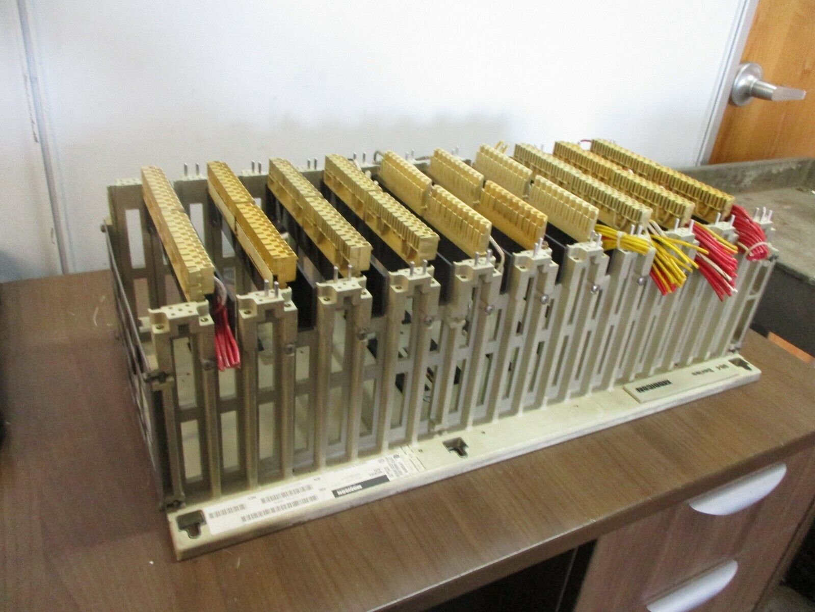 AEG Modicon AS-H827-209 PLC Rack AS-9536-000 Used