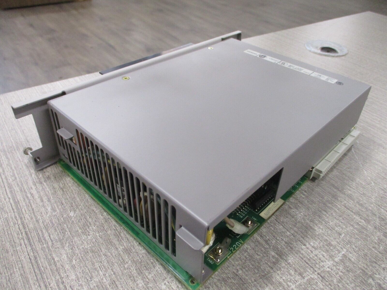 Siemens Simatic TI505 Power Supply Module 505-6660 Used