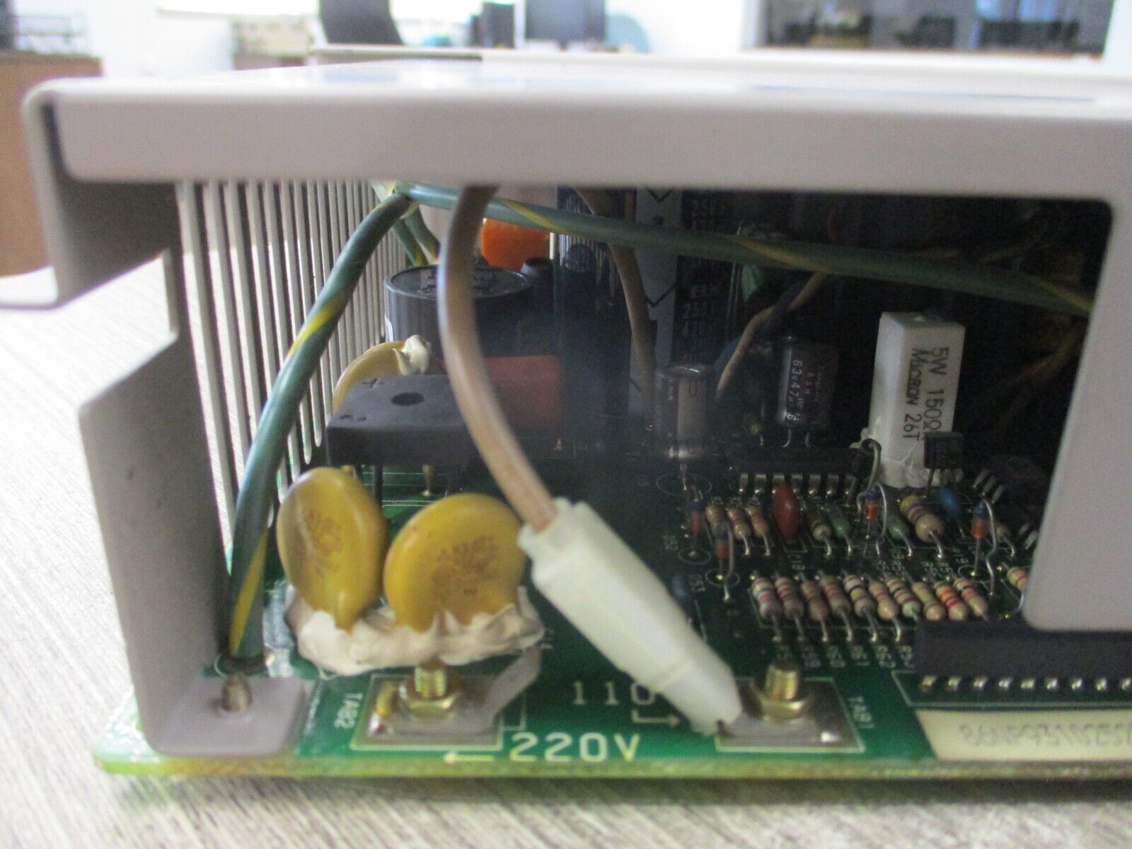 Siemens Simatic TI505 Power Supply Module 505-6660 Used