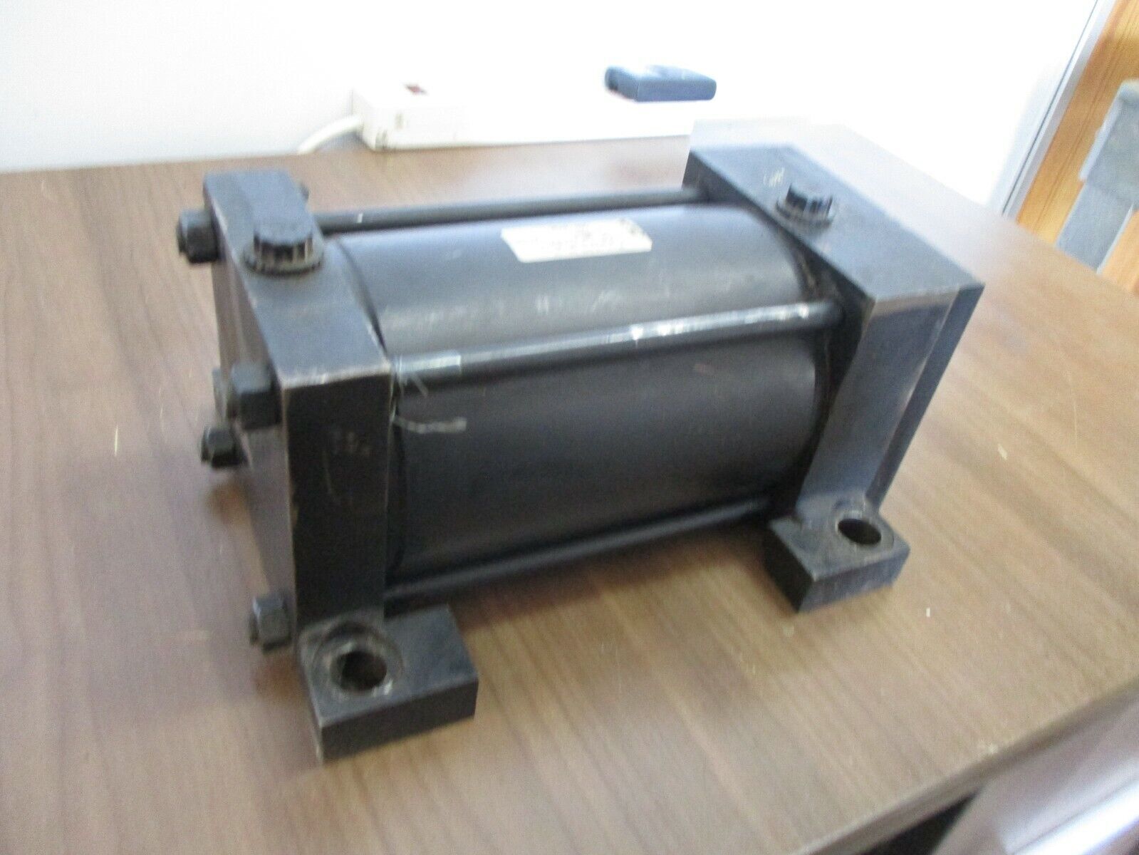 RWC Air Cylinder 8904-01-100 250PSI Used