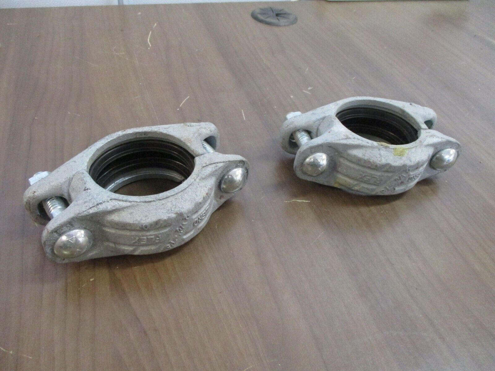 Victaulic Zero Flex Pipe Coupling 21/2-73-07, 2 1/2" Pipe *Lot of 2* Used