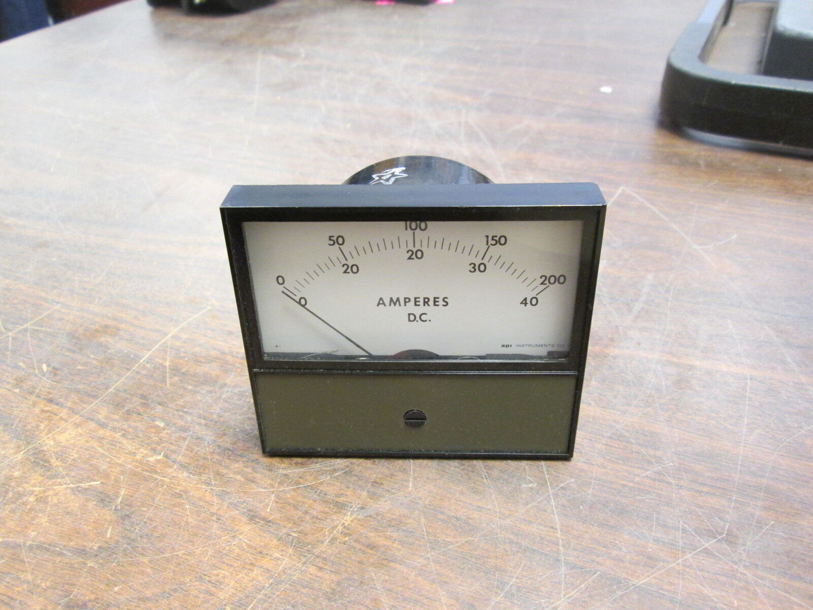 Control Assemblies Company DC Ammeter 7035 0103 Range: 0-200A Used