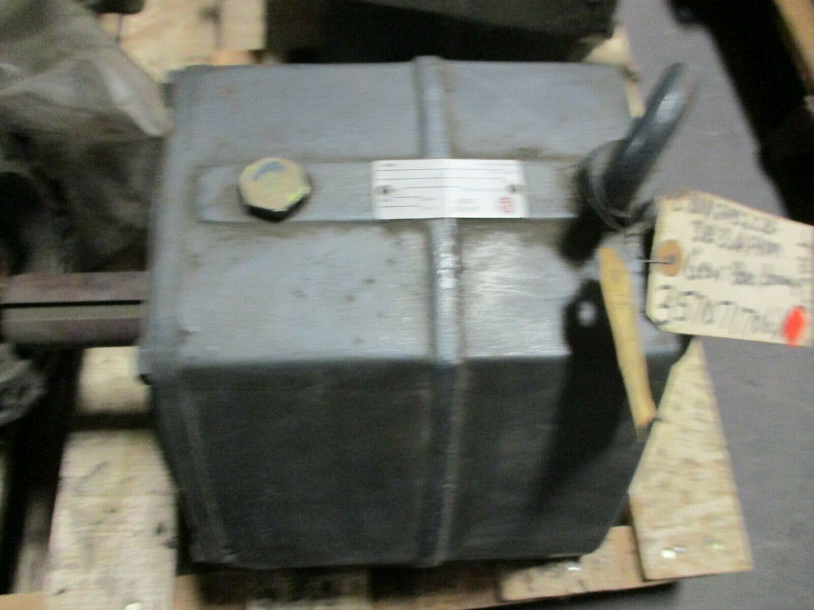 US Motors Series 2000 Reducer CBN2402SB37,1AP Ratio: 7.1:1 1750 RPM Input Used