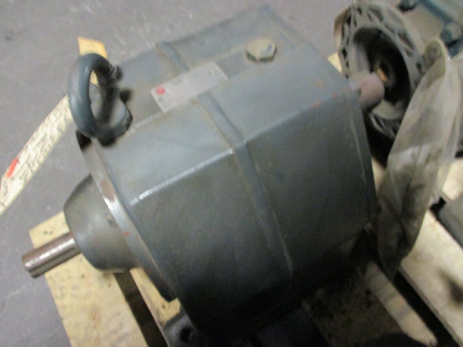 US Motors Series 2000 Reducer CBN2402SB37,1AP Ratio: 7.1:1 1750 RPM Input Used