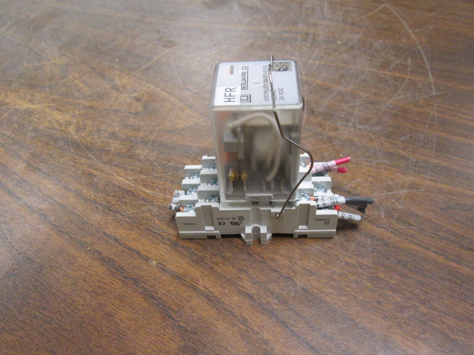 Square D Relay 8501KUD13M1P14V53 Ser. E 24VDC Used