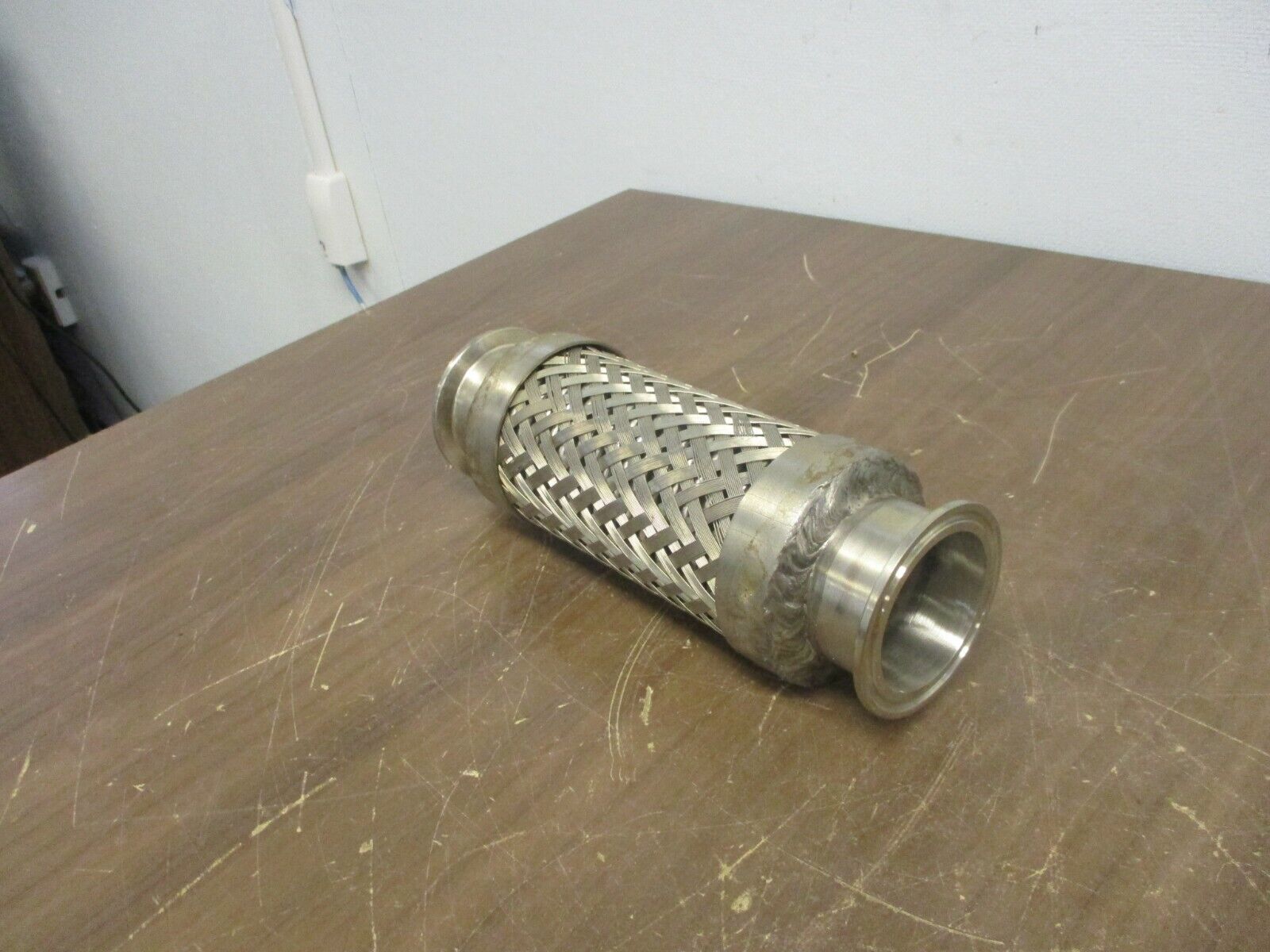 Misc. Brand Stainless Steel Flexible Hose Flexible Length: 4.5" Size: 2" Used