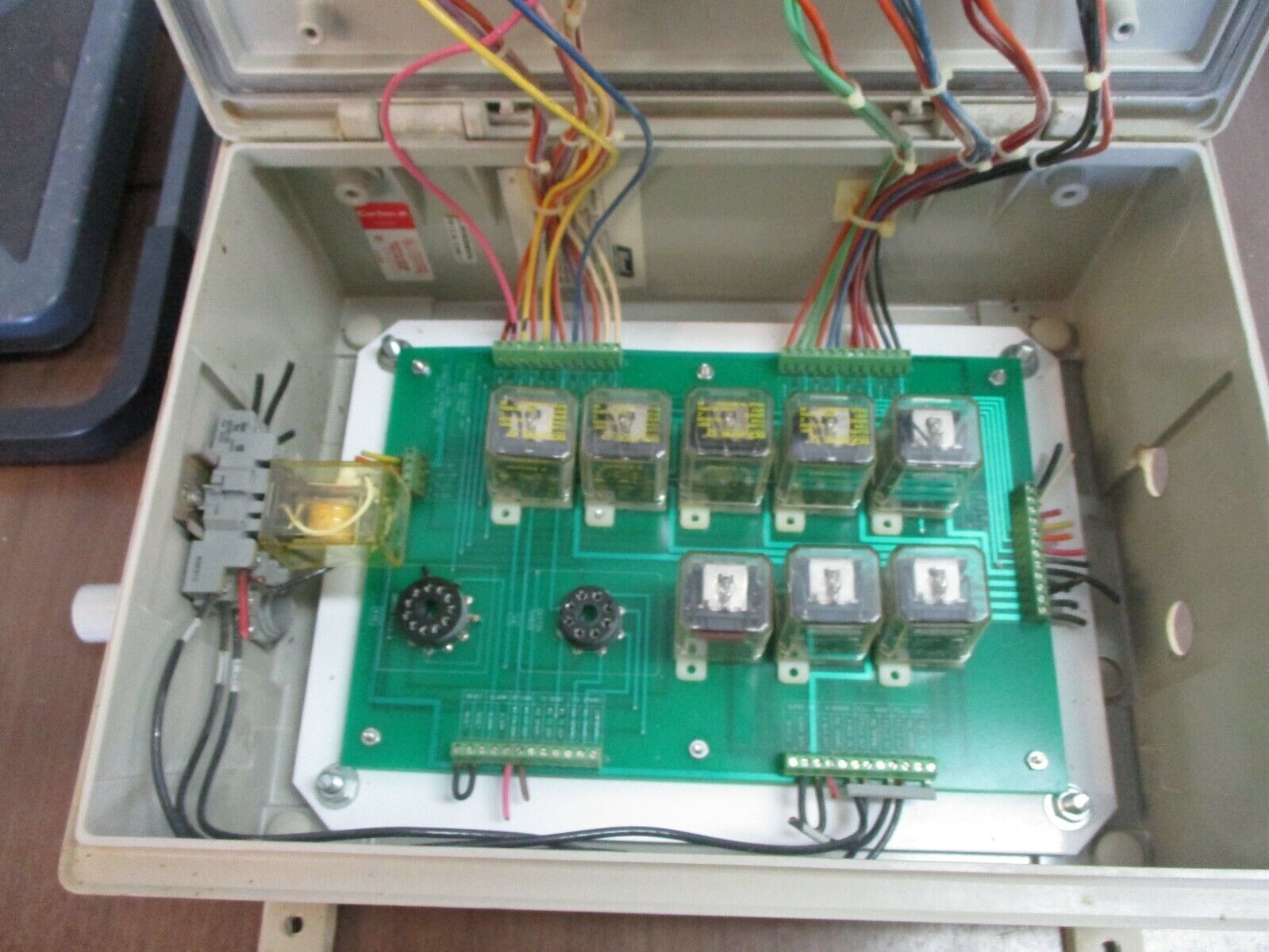 Automated Environments, Inc. Feed Auger Relay Control Unit FACU-8 Used
