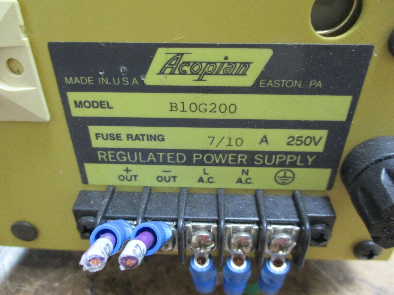 Acopian Regulated Power Supply B10G200 Used