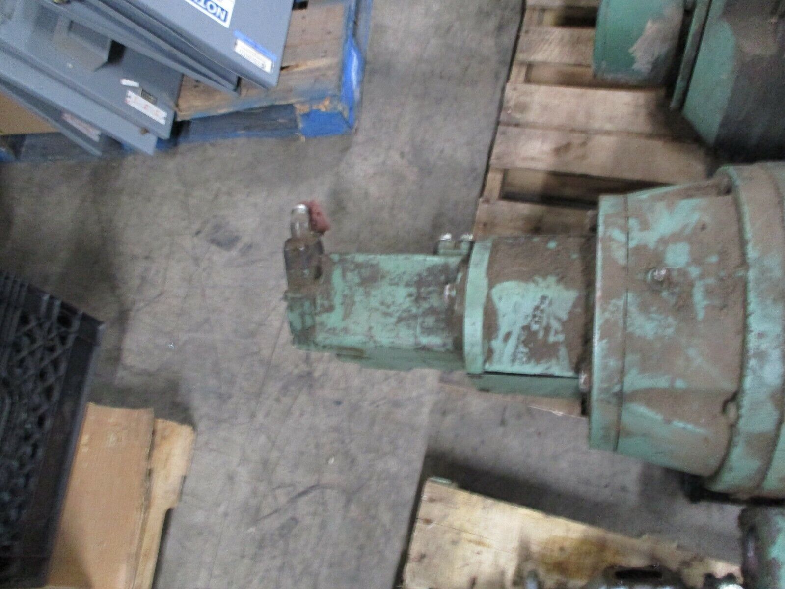 Vickers Vane Pumps w/ Motor 520V25A5 25HP 1200RPM 230/460V 66/33A Used