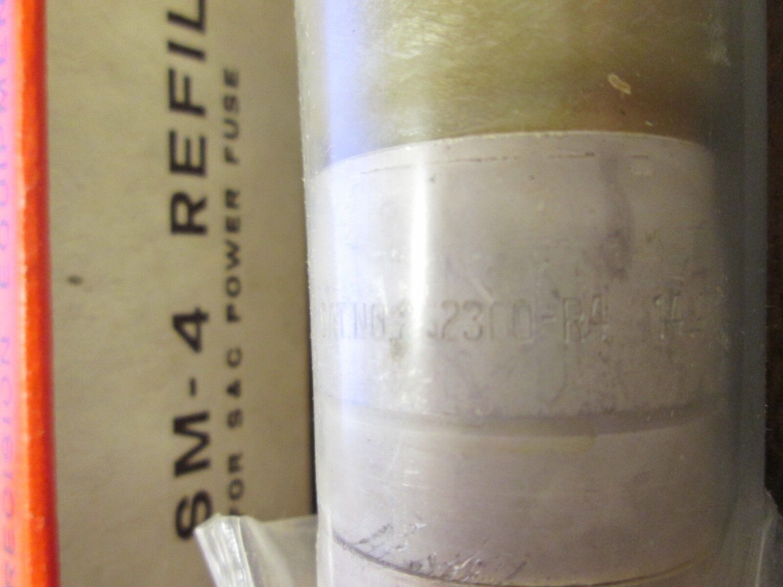 S&C SM-4 Power Fuse Refill Unit 252300-R4 14.4KV 200A Used