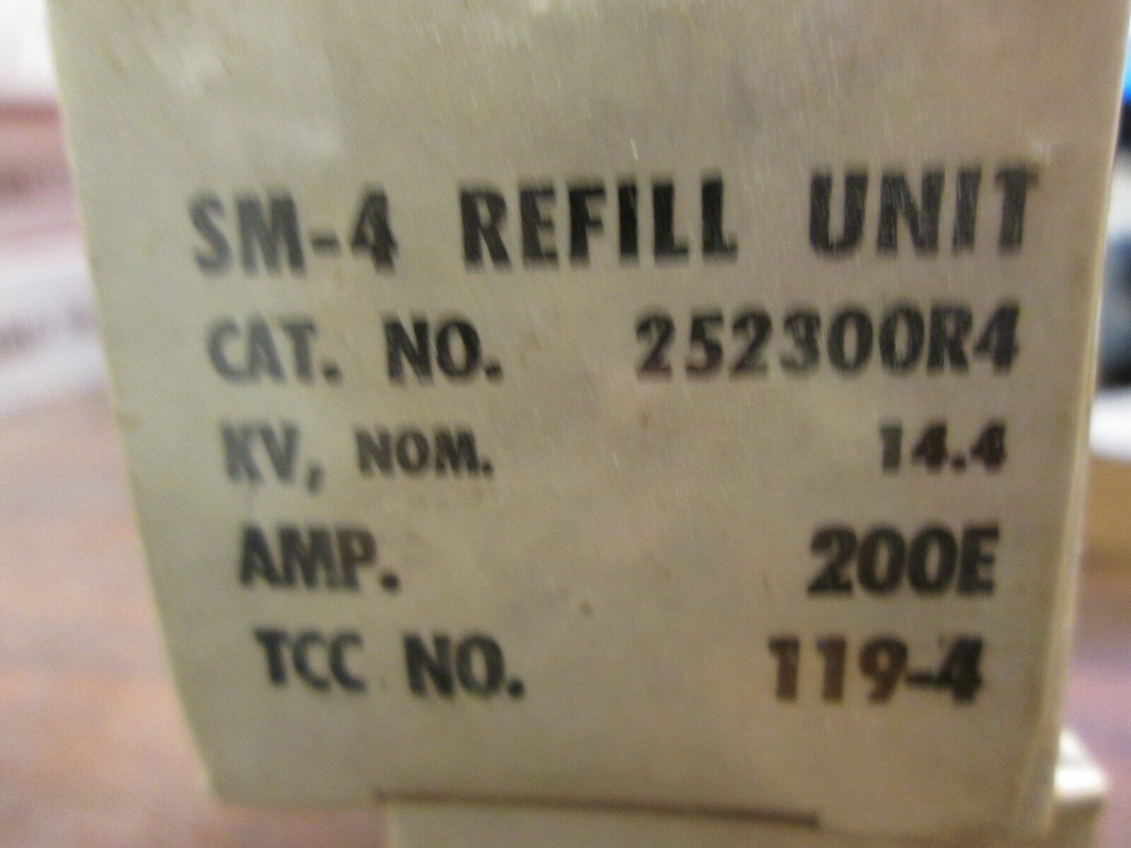 S&C SM-4 Power Fuse Refill Unit 252300-R4 14.4KV 200A Used