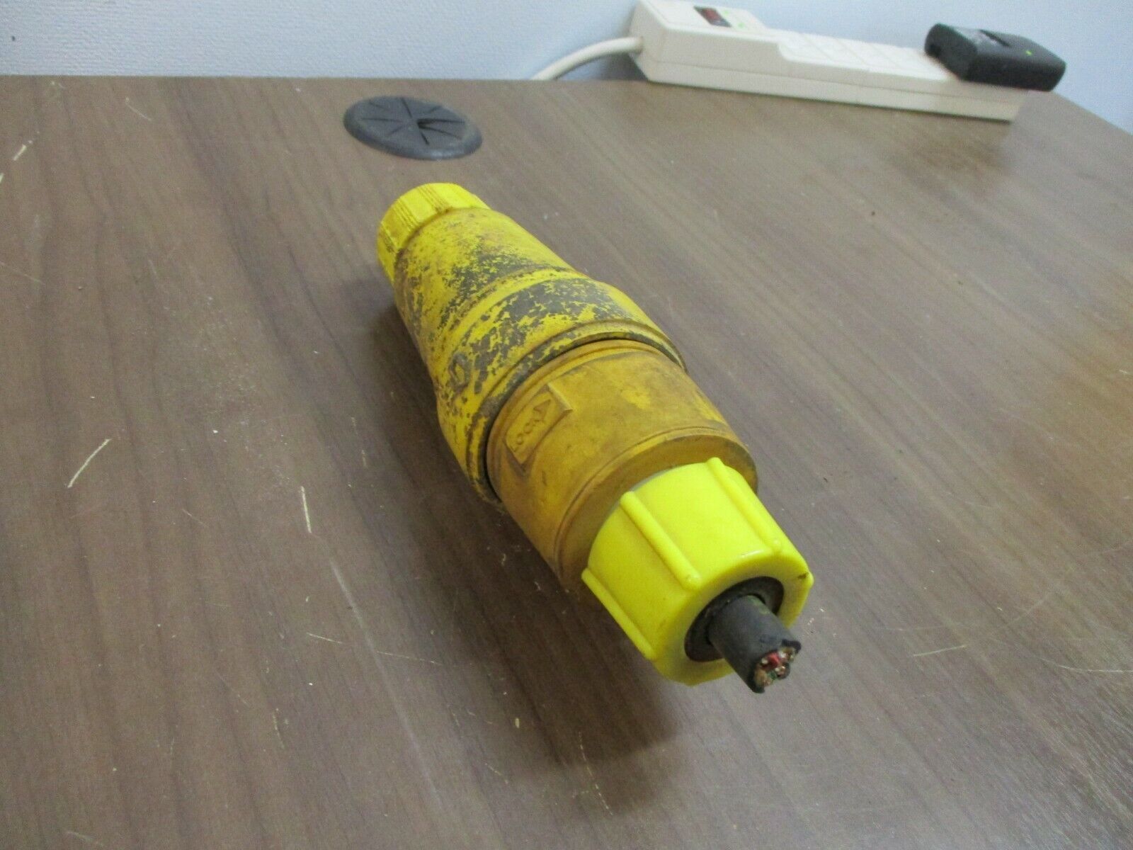 Misc. Brand Watertight Plug & Connector Set Non-Nema 20A 120/208V 4P 4W Used