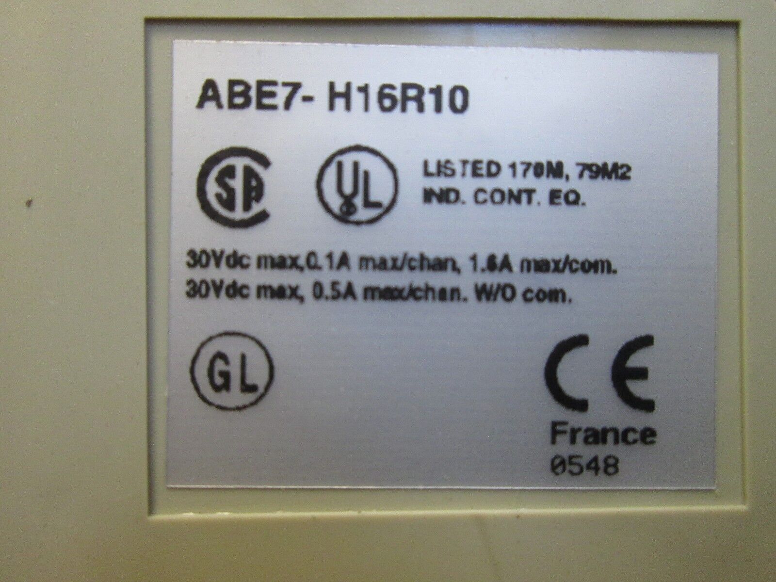 Telemecanique Passive I/O Sub-base ABE7-H16R10 16-Channel 19-30V Used