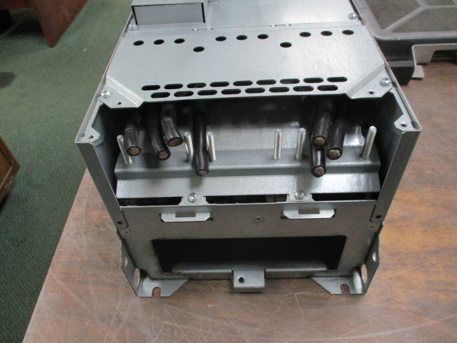 Johnson Controls AC Drive VS072410B-00000 50HP 3Ph *No Cover* Used