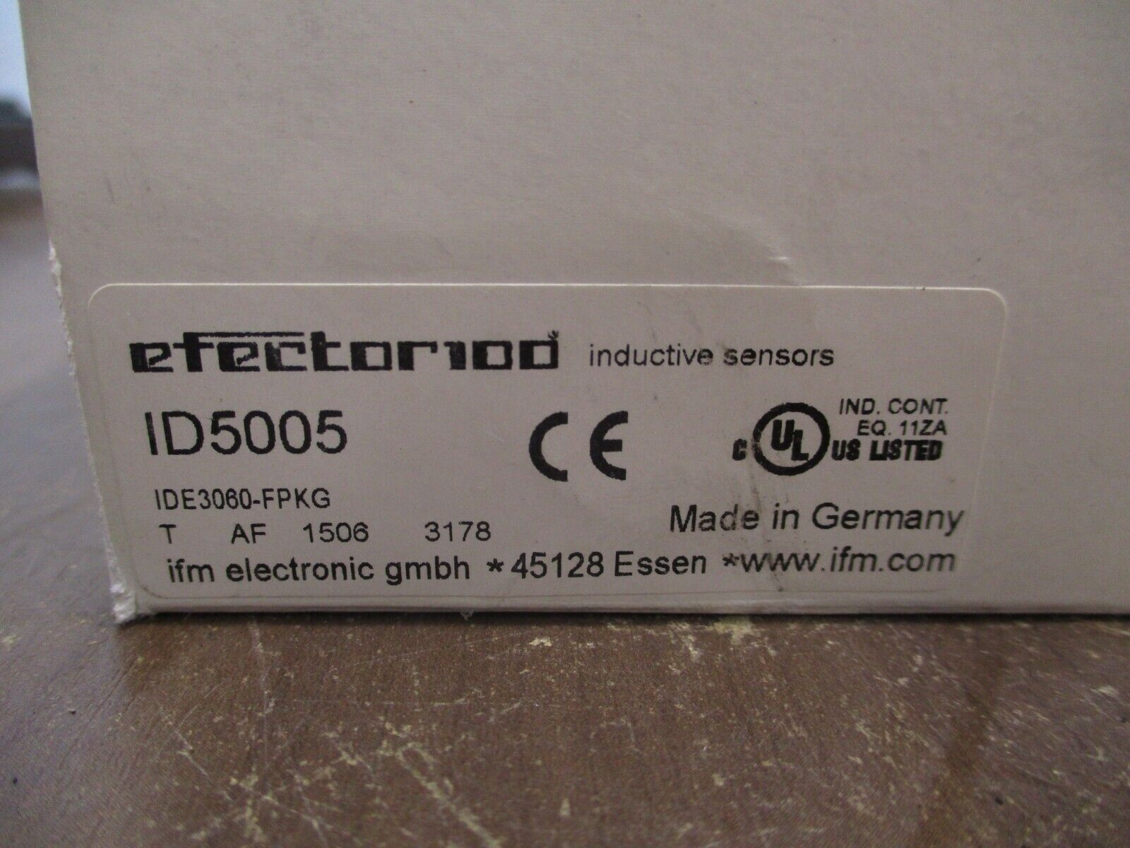 IFM Efector 100 Inductive Sensor ID5005 New Surplus