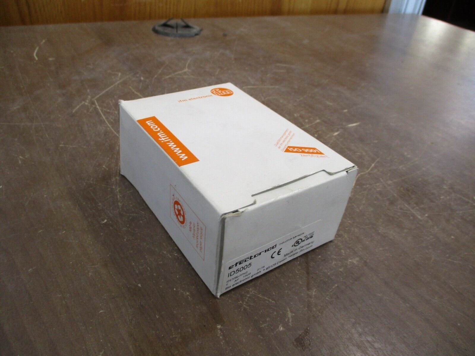 IFM Efector 100 Inductive Sensor ID5005 New Surplus